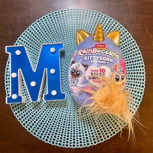 Zuru Rainbocorns KittyCorn Surprise! W/ Fluffy Tail 10+ Kitty Surprises Inside
